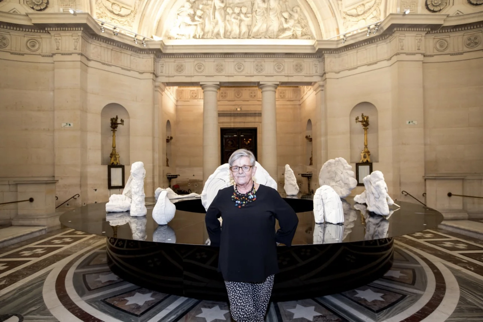 Simone Pheulpin, Un monde de plis, Chapelle Expiatoire, Paris, 2017.